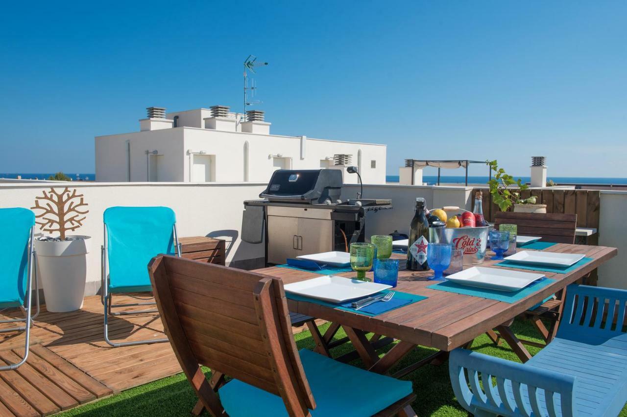 New Apartment With Big Terrace 10 Min Walk To Beach Supermarkets كالافيل المظهر الخارجي الصورة