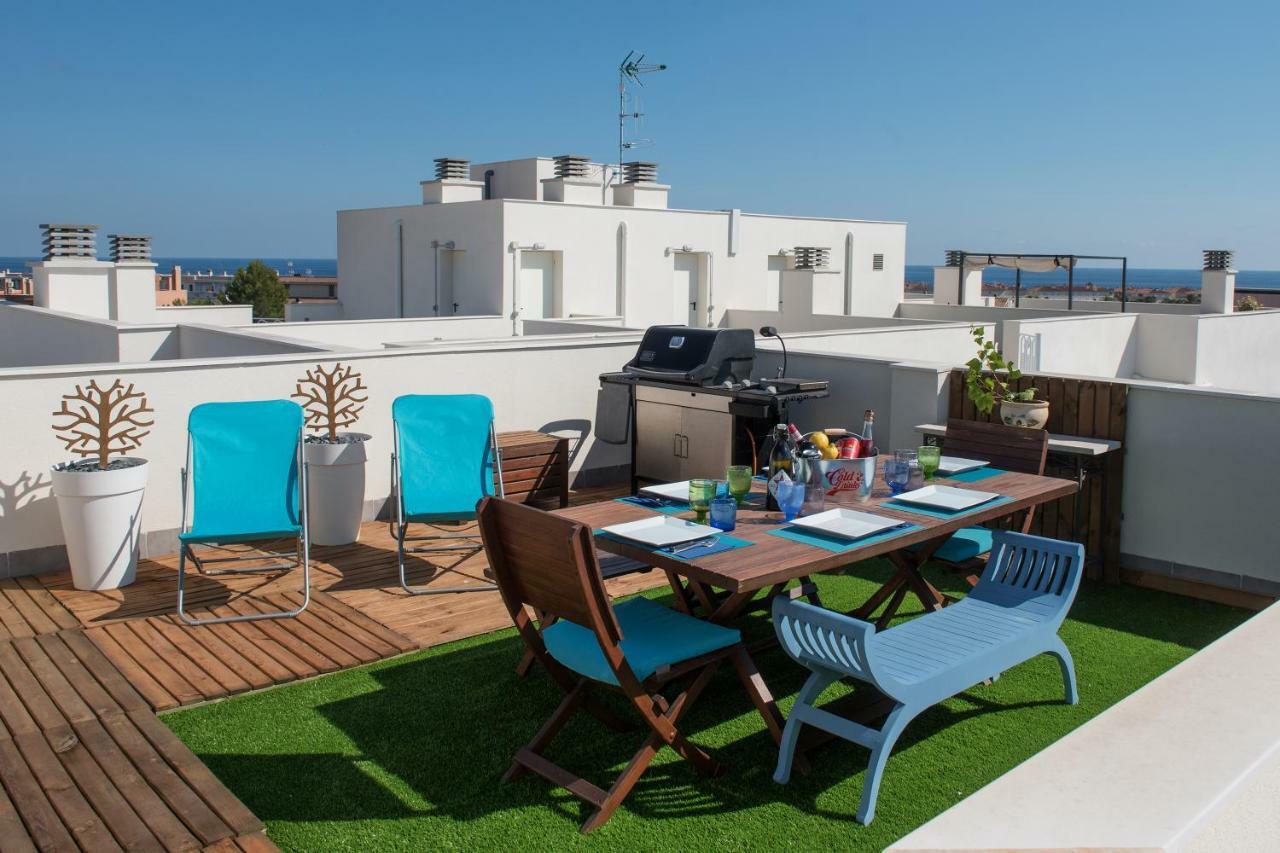 New Apartment With Big Terrace 10 Min Walk To Beach Supermarkets كالافيل المظهر الخارجي الصورة