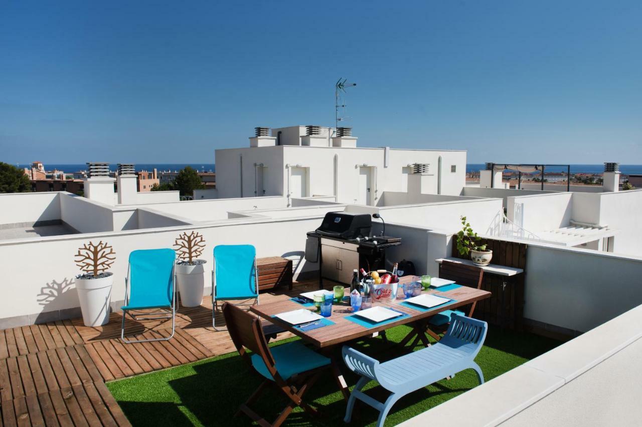 New Apartment With Big Terrace 10 Min Walk To Beach Supermarkets كالافيل المظهر الخارجي الصورة