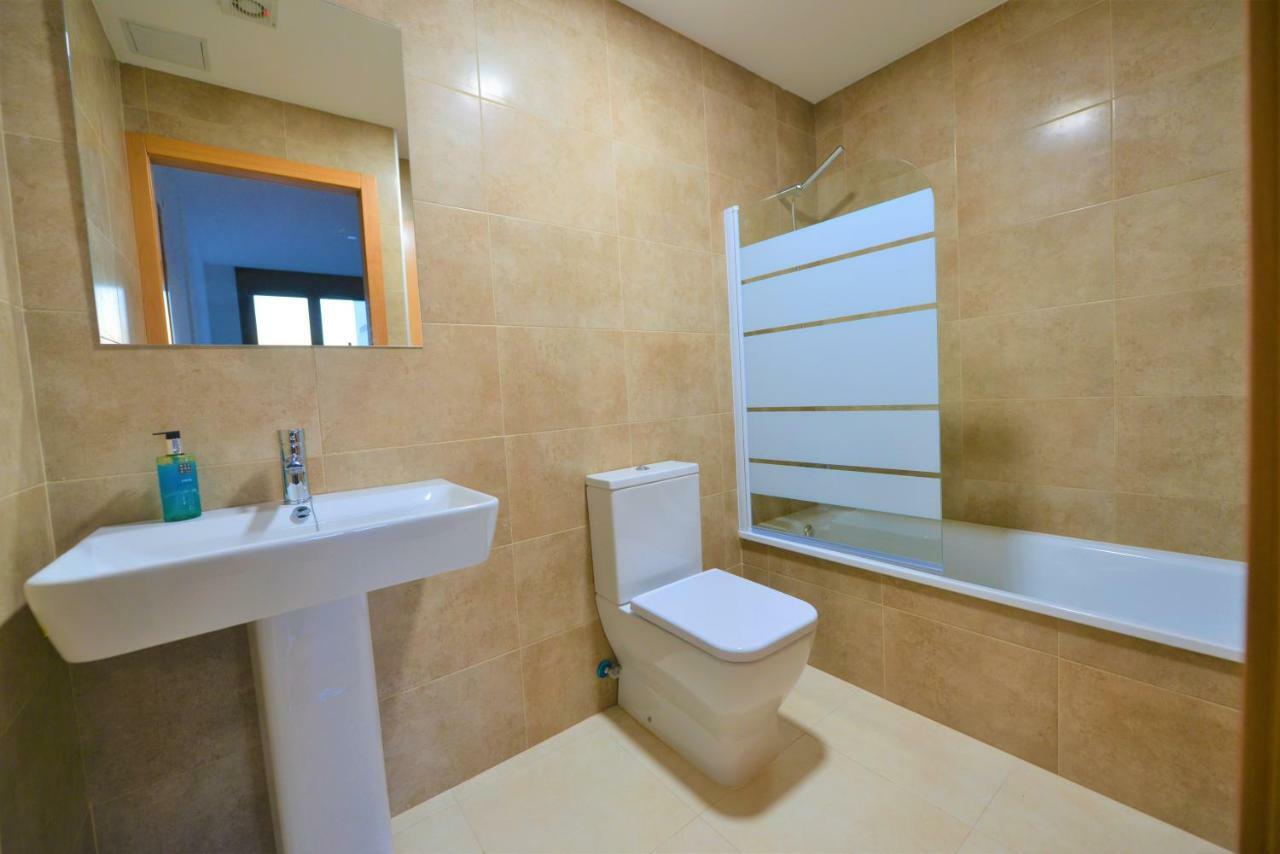 New Apartment With Big Terrace 10 Min Walk To Beach Supermarkets كالافيل المظهر الخارجي الصورة