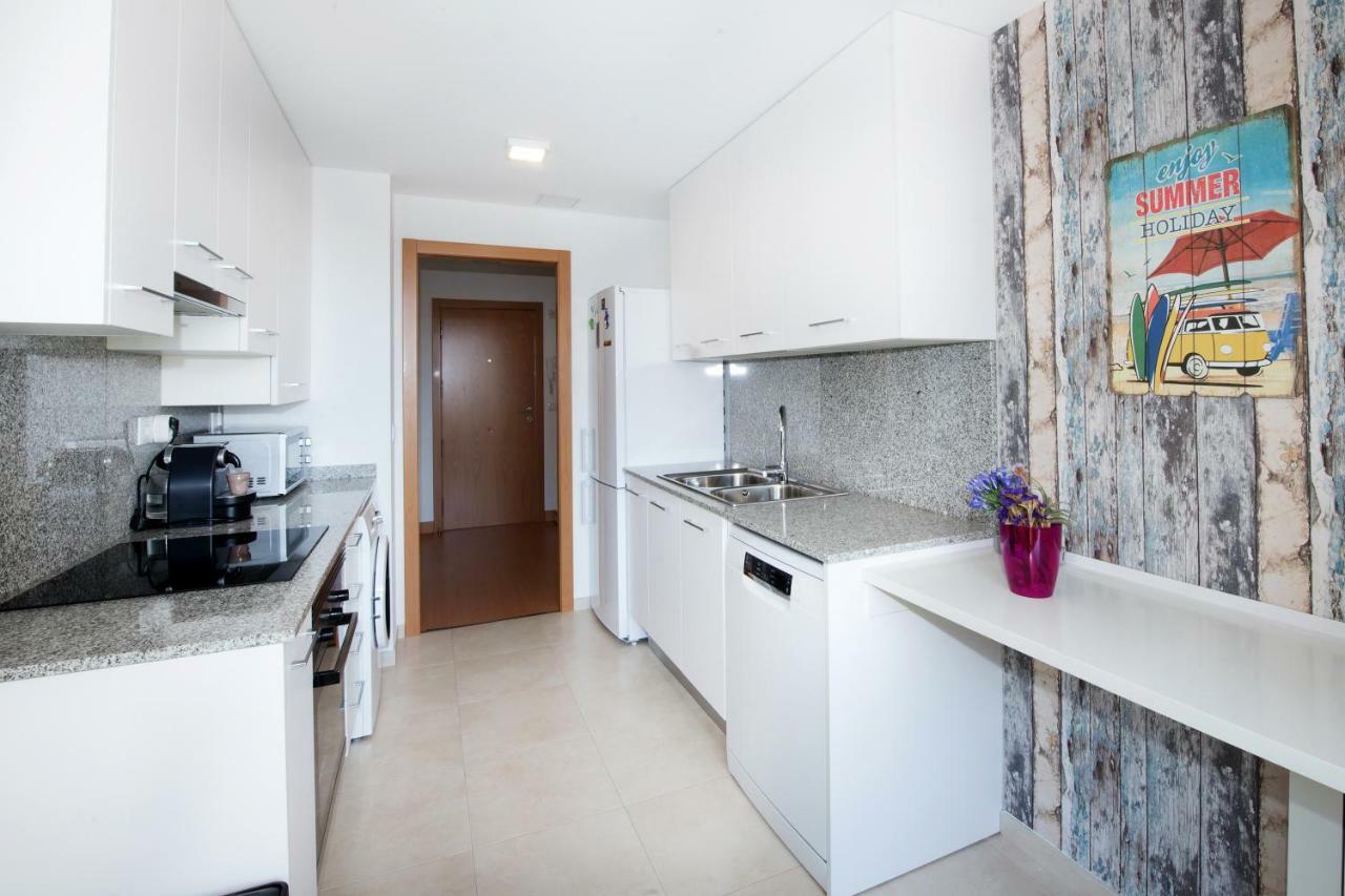 New Apartment With Big Terrace 10 Min Walk To Beach Supermarkets كالافيل المظهر الخارجي الصورة