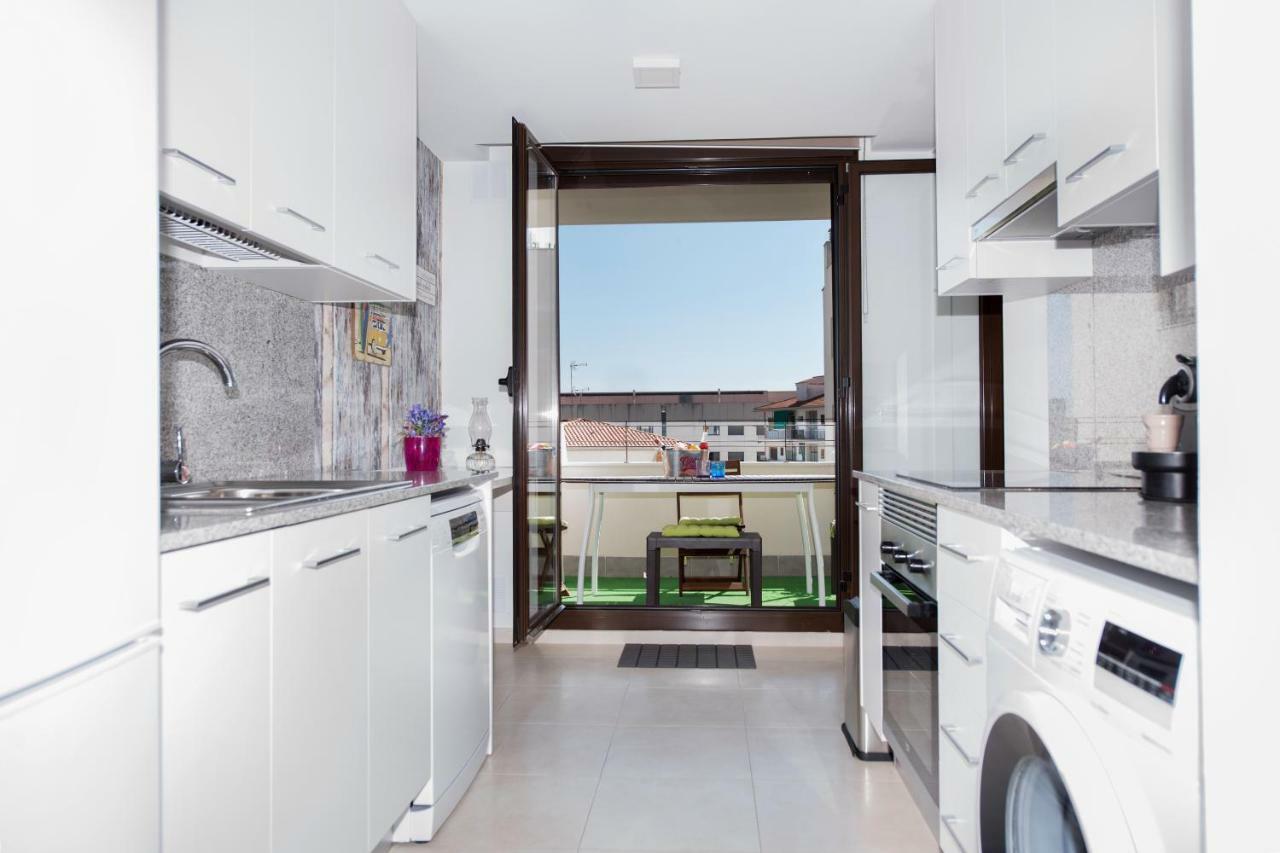 New Apartment With Big Terrace 10 Min Walk To Beach Supermarkets كالافيل المظهر الخارجي الصورة