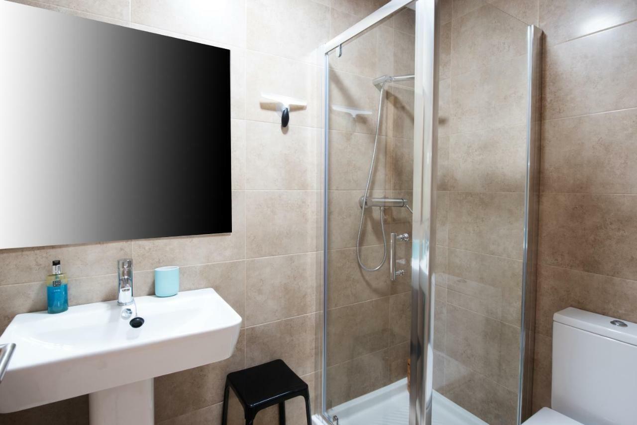 New Apartment With Big Terrace 10 Min Walk To Beach Supermarkets كالافيل المظهر الخارجي الصورة